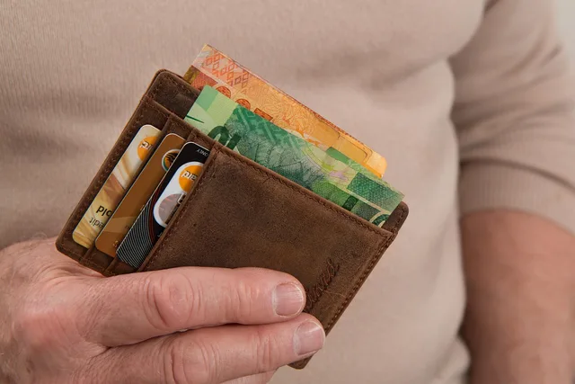 wallet, credit card, cash, investment, money, financial, finance, financial planning, shopping, paying, commerce, business, wealth, buy, payment, currency, poor, rich, budget, savings, banking, purchase, banknote, pay, economy, wallet, wallet, wallet, wallet, wallet, credit card, financial planning, budget, budget. Credit monitoring comparison and the details that decide it, 2027 edition
