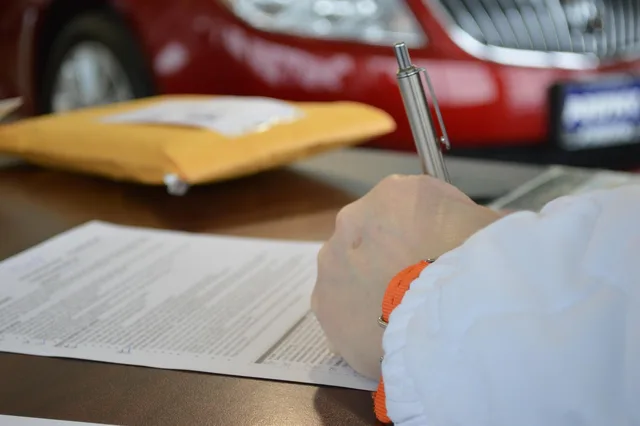 contract, business, document, sign, deal, legal, finance, paperwork, hand, loan, write, agreement, signature, legal, legal, loan, loan, loan, loan, loan. How Illinois and Georgia rules change business credit disputes