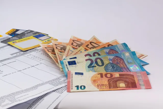 money, euro, currency, europe, dollar bill, financial world, finance, banknote, transfer, invoice, visa card, postbank, cheque guarantee card, payback, bank, euro, euro, euro, euro, invoice, invoice, invoice, invoice, invoice. Net-30 accounts mistakes that make a paid invoice look late