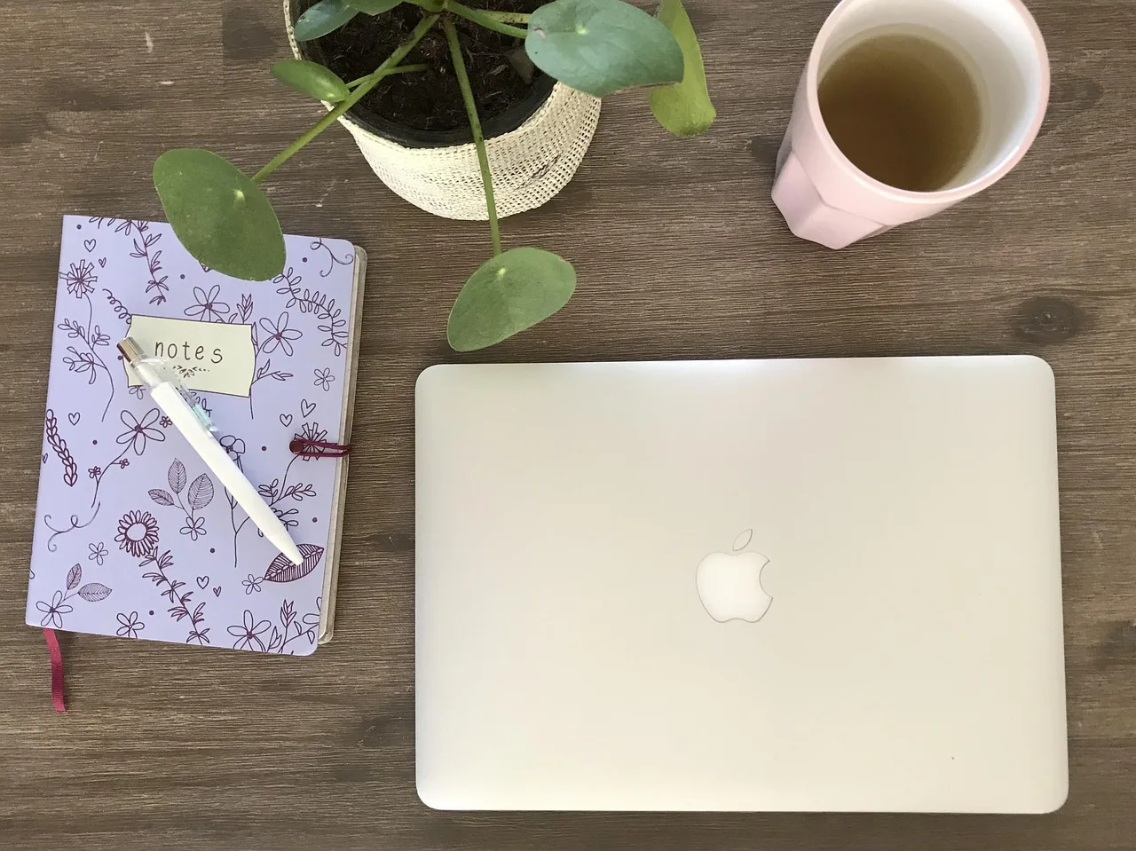 macbook, work, notebook, laptop, office, business, desk, writing, working, table, brown desk, brown company. Doing everything right still failed on five tradelines files