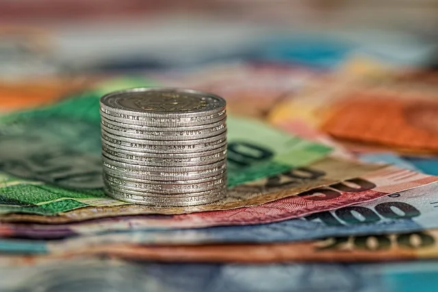 coins, banknotes, money, currency, finance, cash, business, economics, banking, bank, wealth, earnings, capital, savings, payment, investment, economy, financial, profit, earn, invest, accounting, save, funds, income, commerce, assets, costs, expense, thrift, money, money, money, money, money, bank. Vendor accounts: working out what the float and the discount are worth